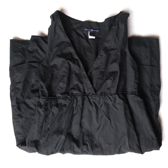 GAP Dresses & Skirts - GAP BLACK DRESS